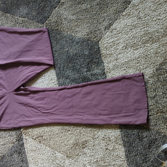 Halara Flex High Waisted Flare Pocketed Work Pants Size Small - Picture 9 of 10